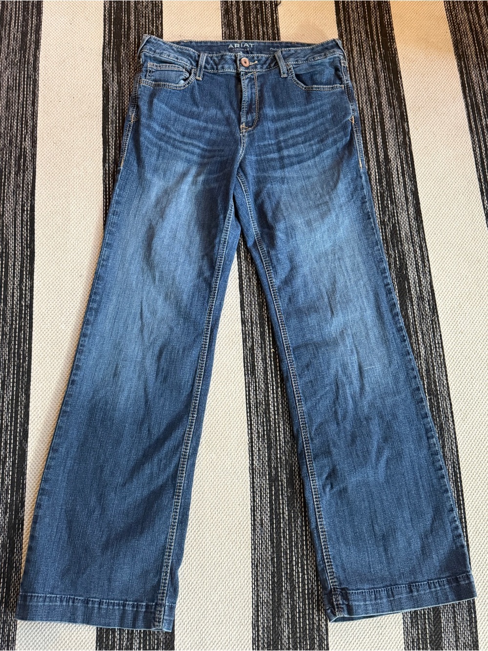 Ariat Women's Medium Blue ‎ Trouser Perfect Rise Jeans Size 33L